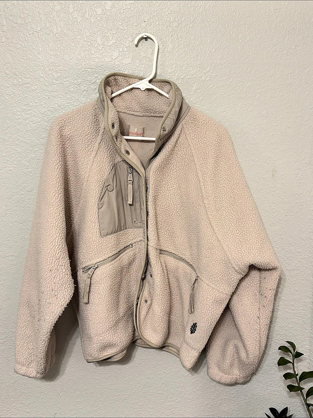 Free People Women's Fleece Jacket in Beige Size Medium